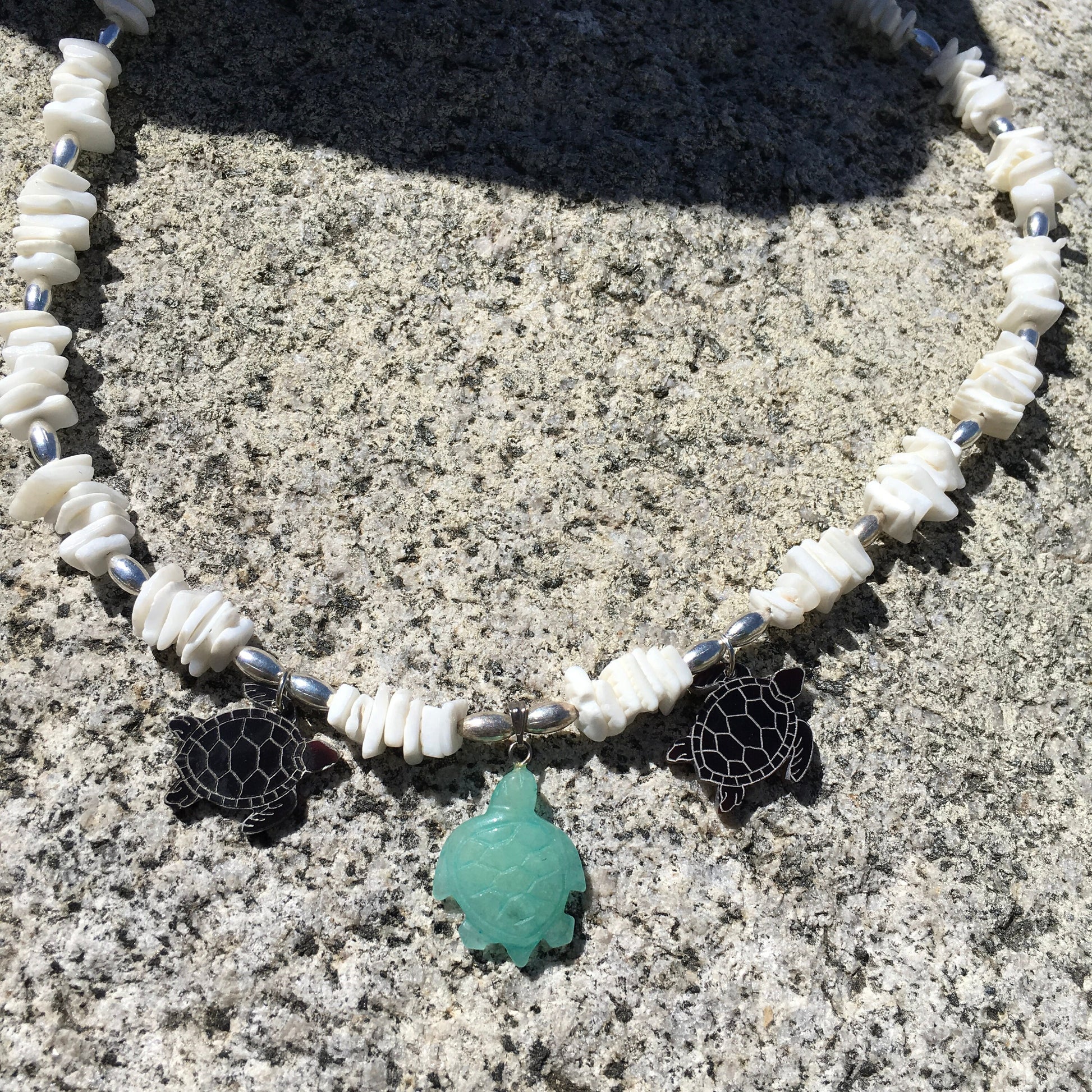 necklace "Crush" Sea Turtle charms, Shell necklace, Surfer wear, Ocean jewelry, Gender Neutral, Reiki charged, Gift idea, Mens necklace