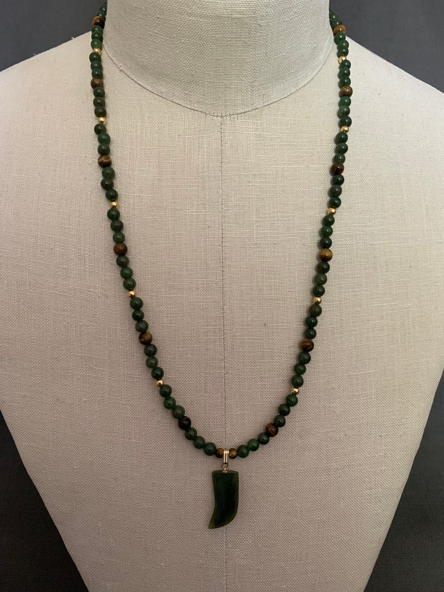 Necklace "Jade Tiger" Vintage Jade Claw/tooth, Tigers Eye, Jade jewelry, Gender Neutral, Vintage beads, Gift Idea, Tiger energy