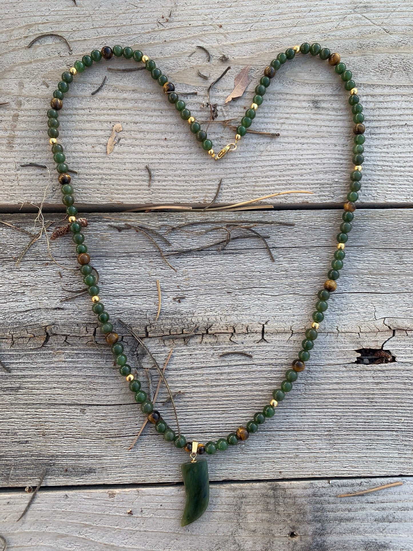 Necklace "Jade Tiger" Vintage Jade Claw/tooth, Tigers Eye, Jade jewelry, Gender Neutral, Vintage beads, Gift Idea, Tiger energy