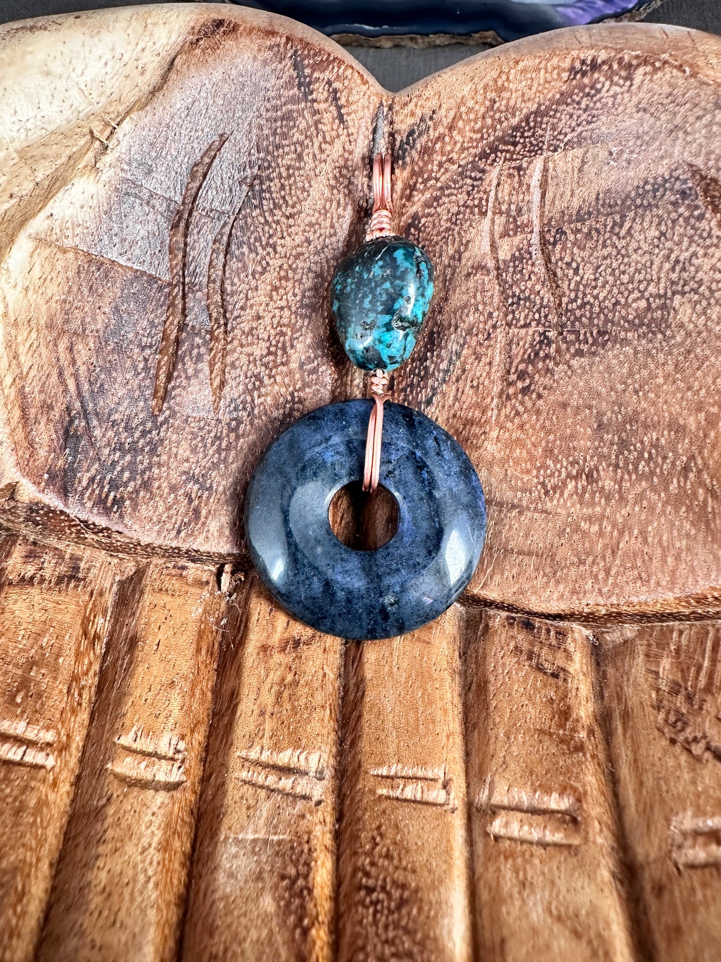 Storm pendant