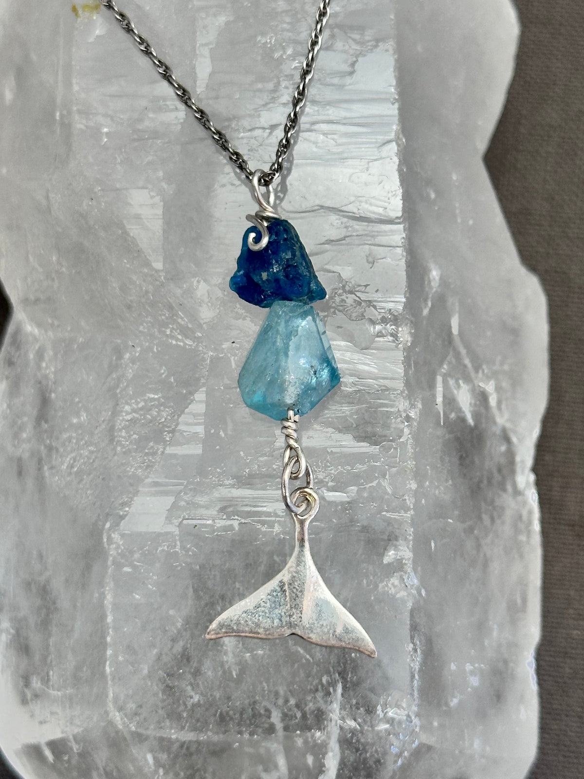 Breach pendant