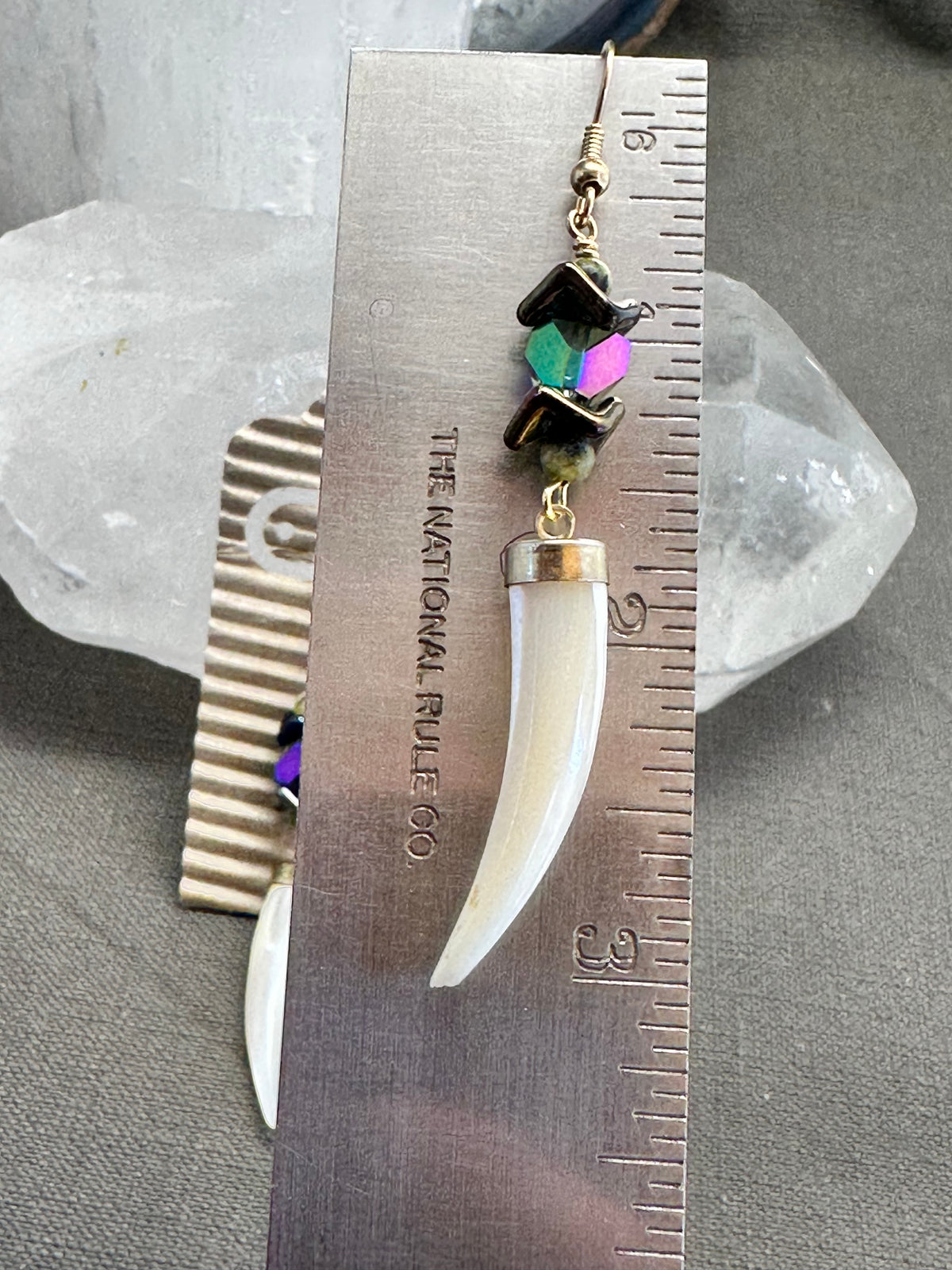 Fangs earrings