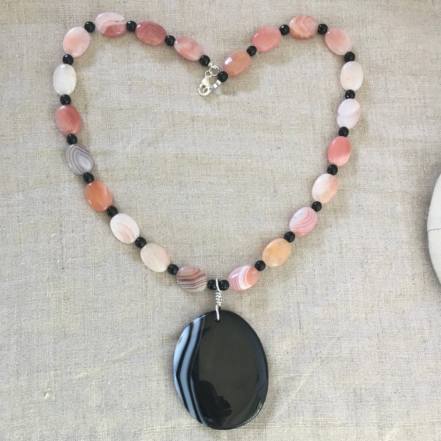 necklace "Banded" Banded Onyx pendant, Sardonyx, Statement piece, Gift idea, Reiki charged, Onyx beads, Grounding, Gender Neutral jewelry