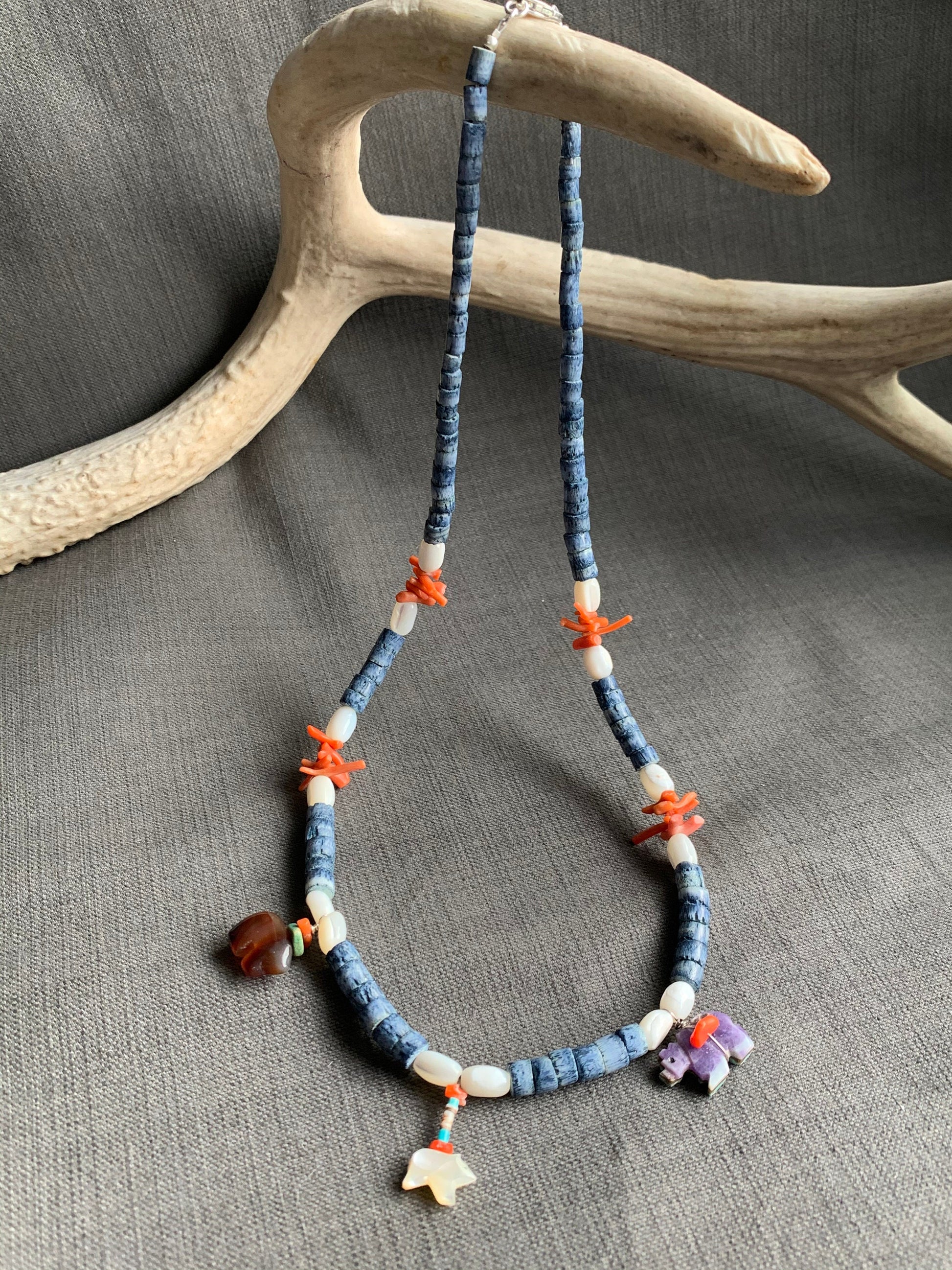 Necklace “Dah Bears” Three Bear fetishes, Vintage Blue Coral, Mother of Pearl, Vintage Red Branch Coral, Gift Idea, Bears, Gender Neutral