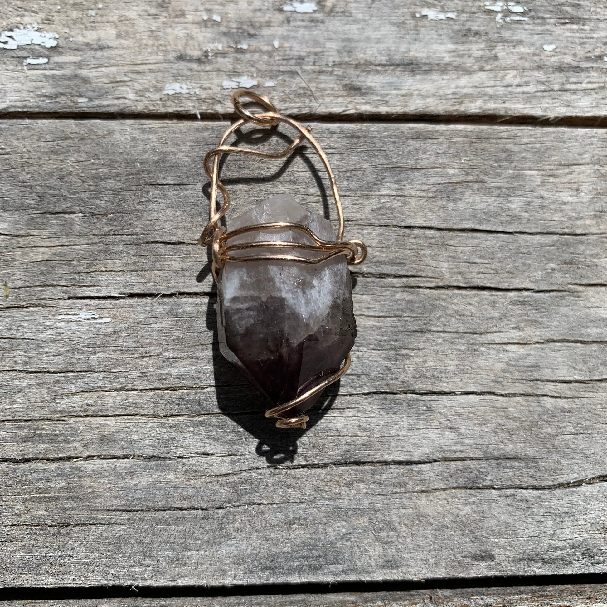 Pendant, Amethyst in Bronze, Amethyst crystal point, Bronze Wire, Organic design, Healing crystal, Gender neutral, Chakra jewelry, Third Eye